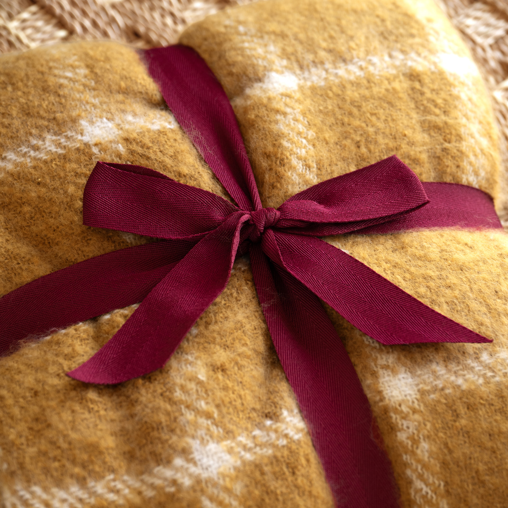 Plaid à carreaux aspect mohair avec franges - Jaune Ocre