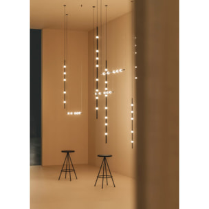 LEDS C4 Colgante Dew Vertical 992mm LED 13 Blanco cálido - 2700K DALI Negro 782lm