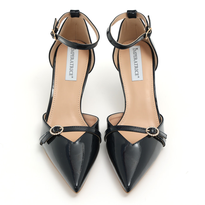 Sandali in simil pelle verniciata con tacco a rocchetto