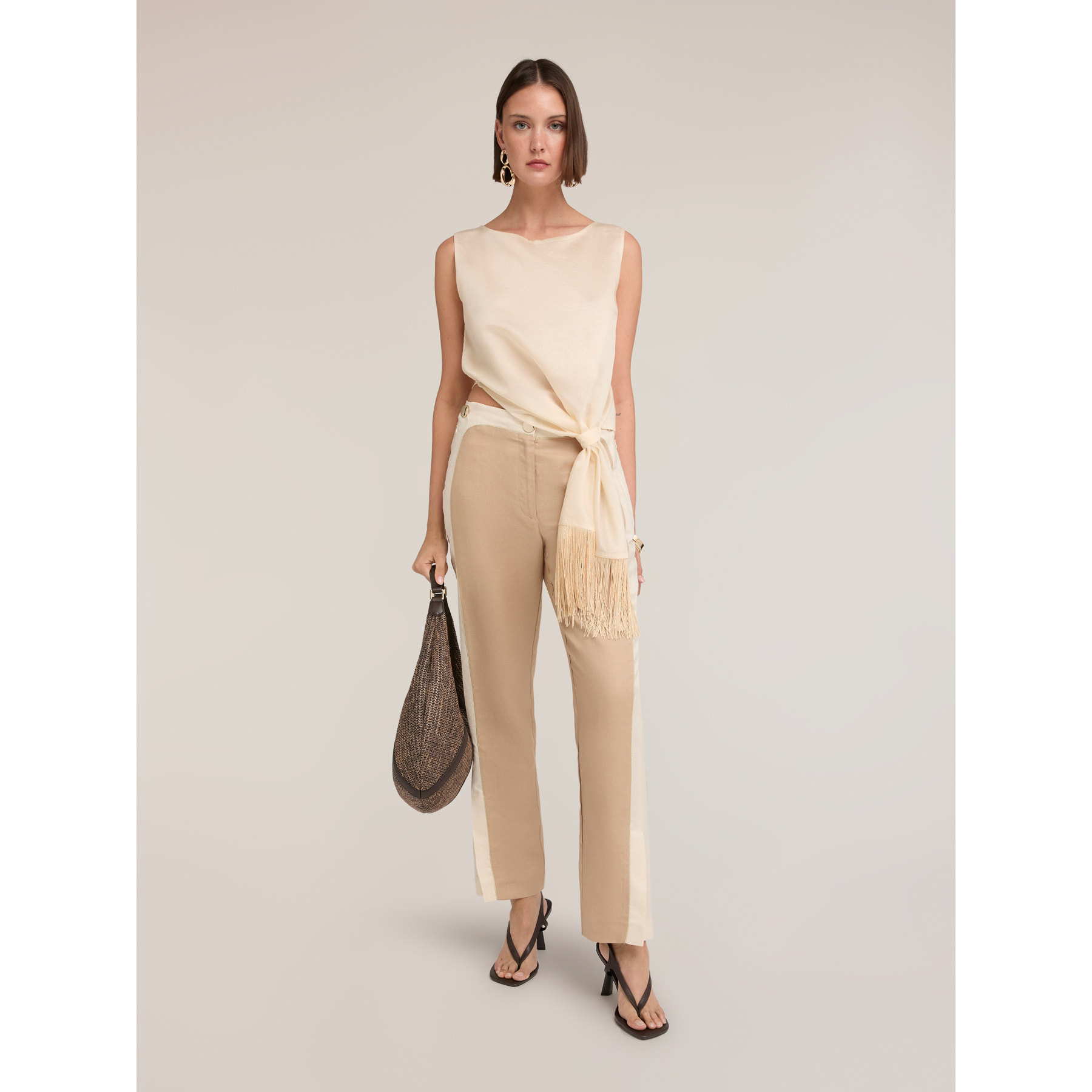 Motivi - Top de voile con nudo y flecos - Beige