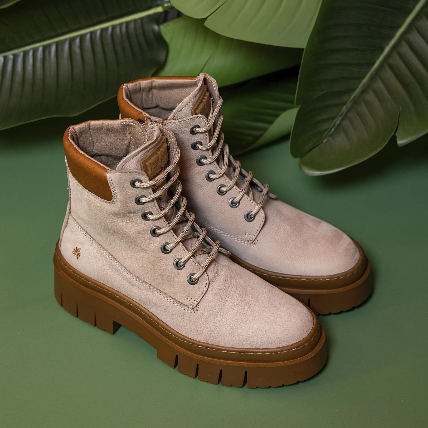 Botines 1967 NOBUCK KARAMEL/AMBERES color Karamel