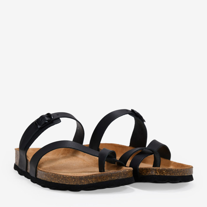 Sandalias de dedo negras en piel con suela de corcho