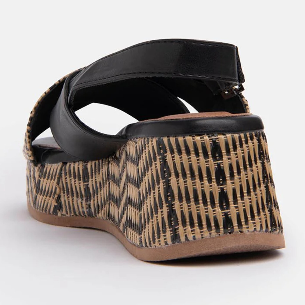 Sandalo con fascia incrociata in paglia e cinturino - NERO