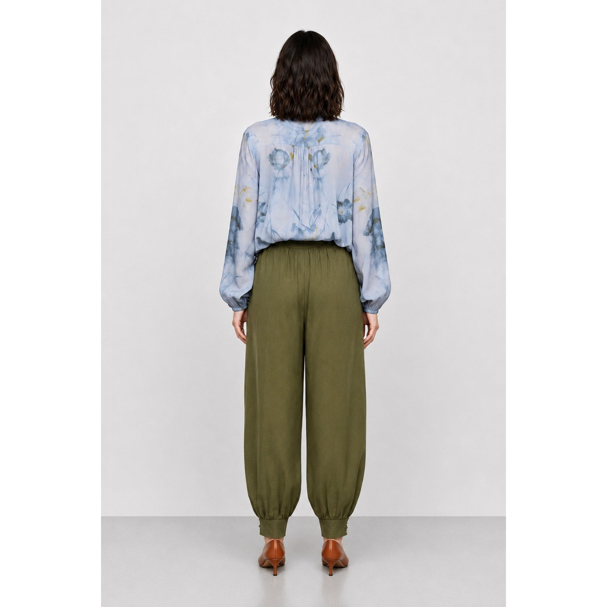 Kocca - Pantaloni da donna a vita alta con polsini abbottonati Donna