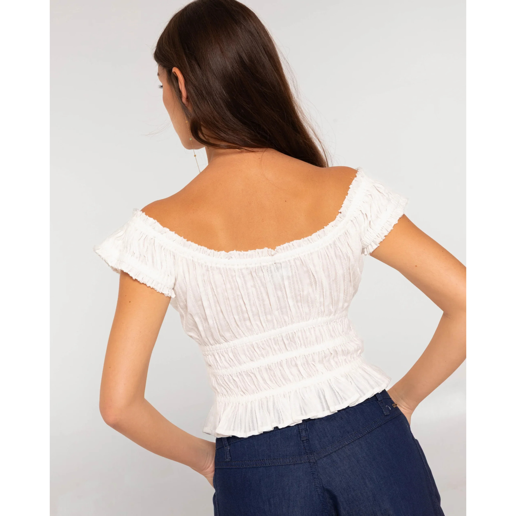Blusa de mujer con nido de abeja y escote Bardot