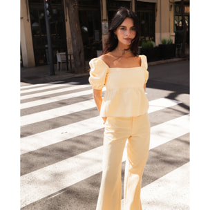 Blusa de mujer con cuadros vichy y mangas abullonadas