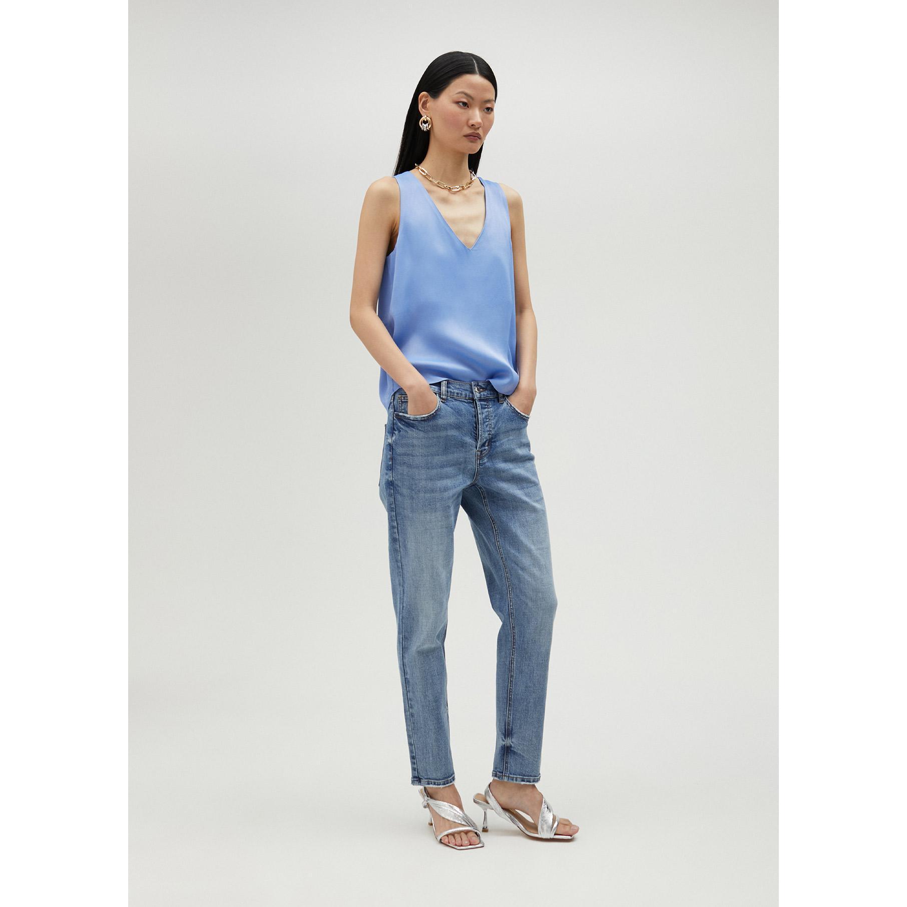 Top basic con spalline