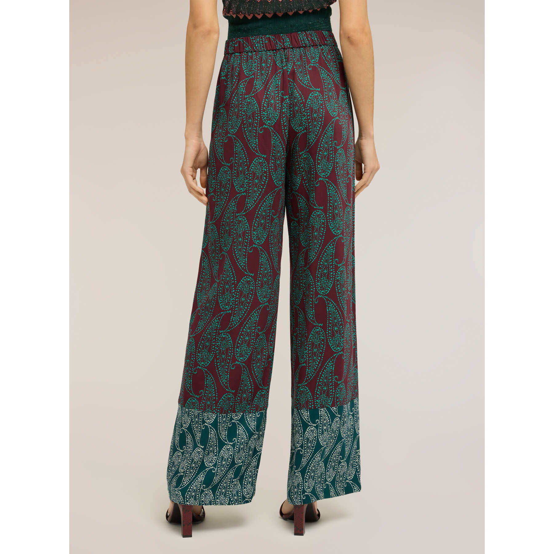 Motivi - Pantalones palazzo de raso estampado cashmere - Verde