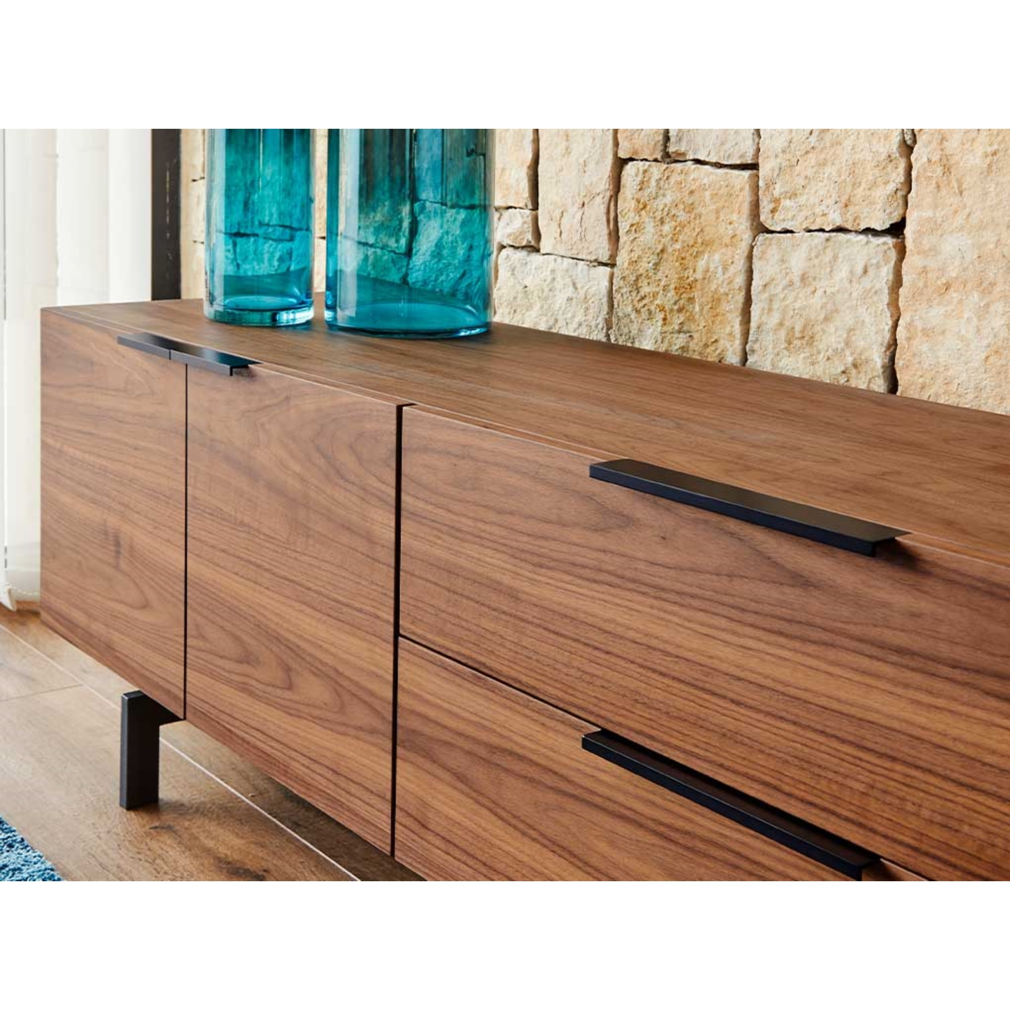 Mueble de TV – Nogal y negro mate