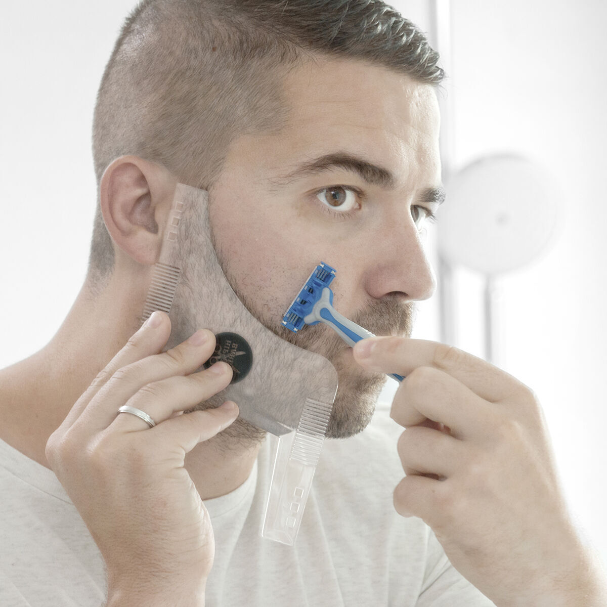 Modello per Radersi la Barba Hipster Barber InnovaGoods