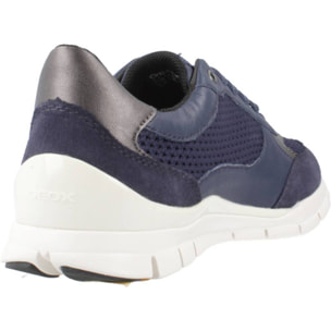 SNEAKERS GEOX D SUKIE