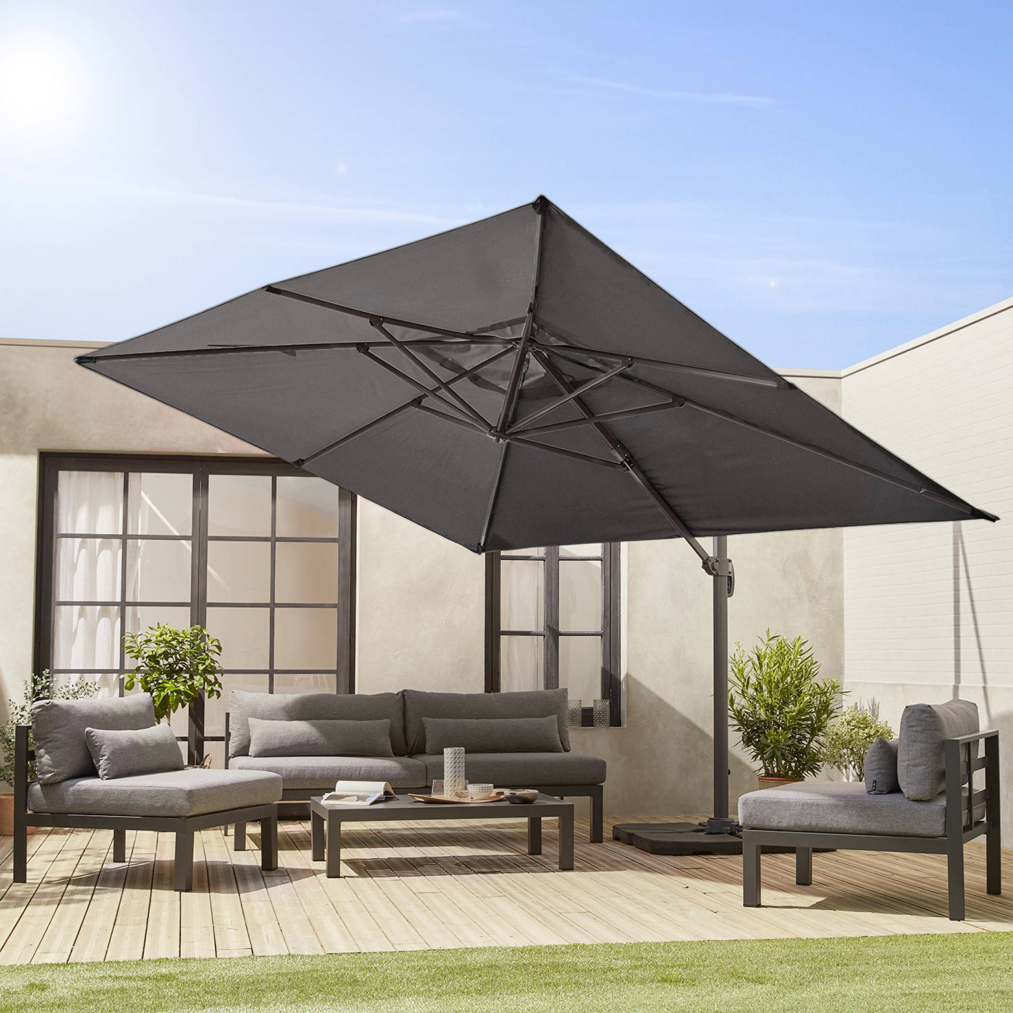 Parasol déporté rectangulaire 3x4 m - Wimereux - Gris - Parasol excentré inclinable dans 6 positions. rotatif à 360°.