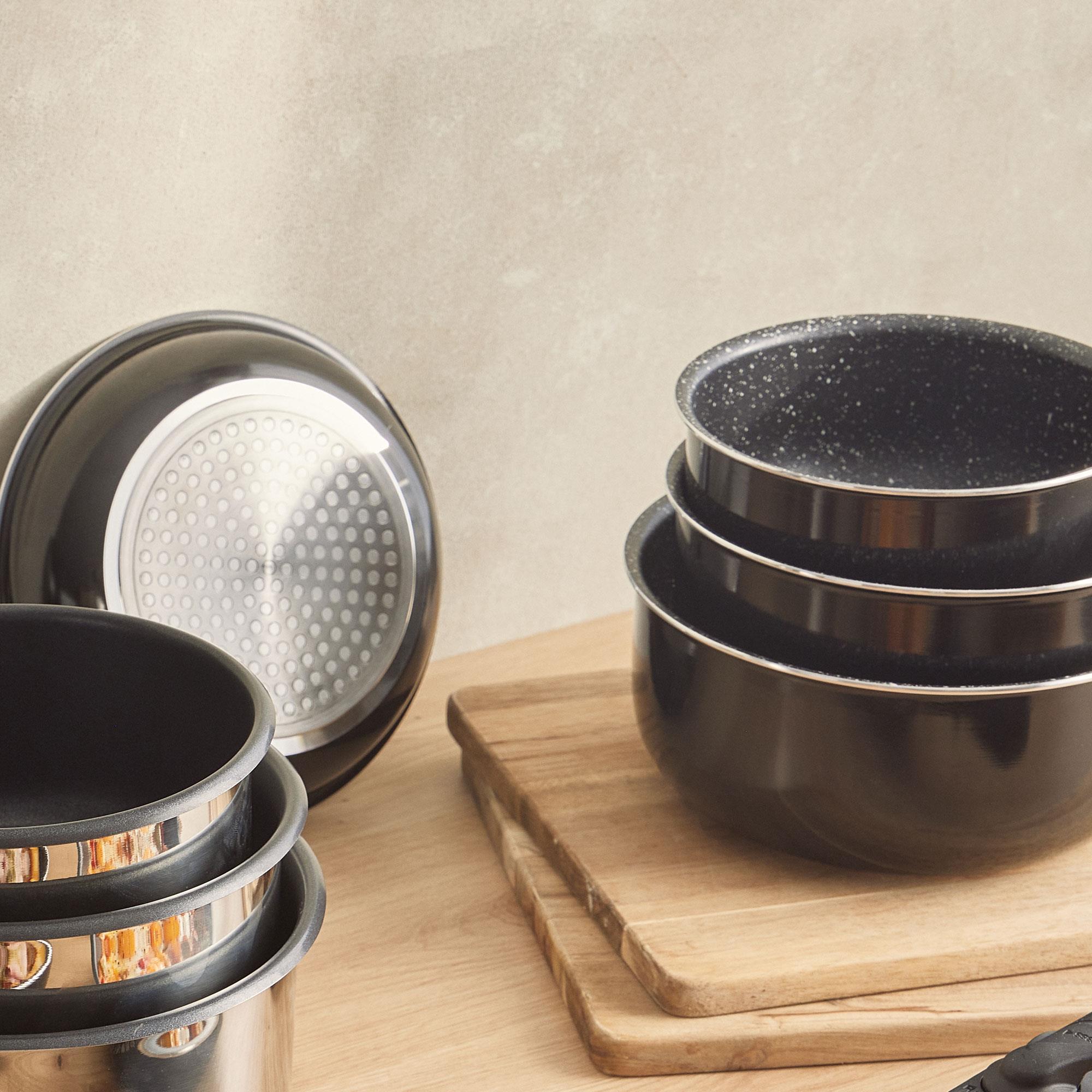 Set de 2 Sartenes Ø24Ø28cm con Mango extraíble + 3 Cazos Ø16Ø18Ø20cm con Mango extraible - en Aluminio prensado color Negro Click&Cook Bergner