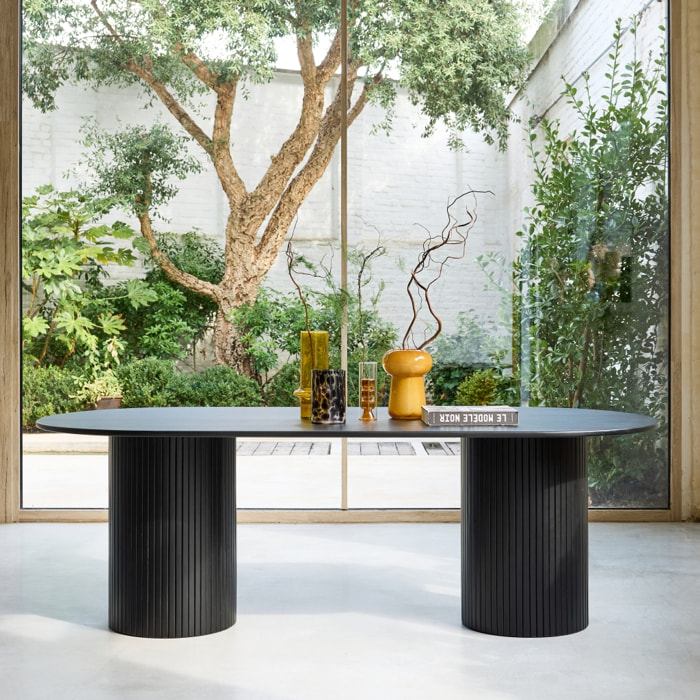 Table à manger oblongue bois d'hévéa et placage chêne 8 places ESTELLE