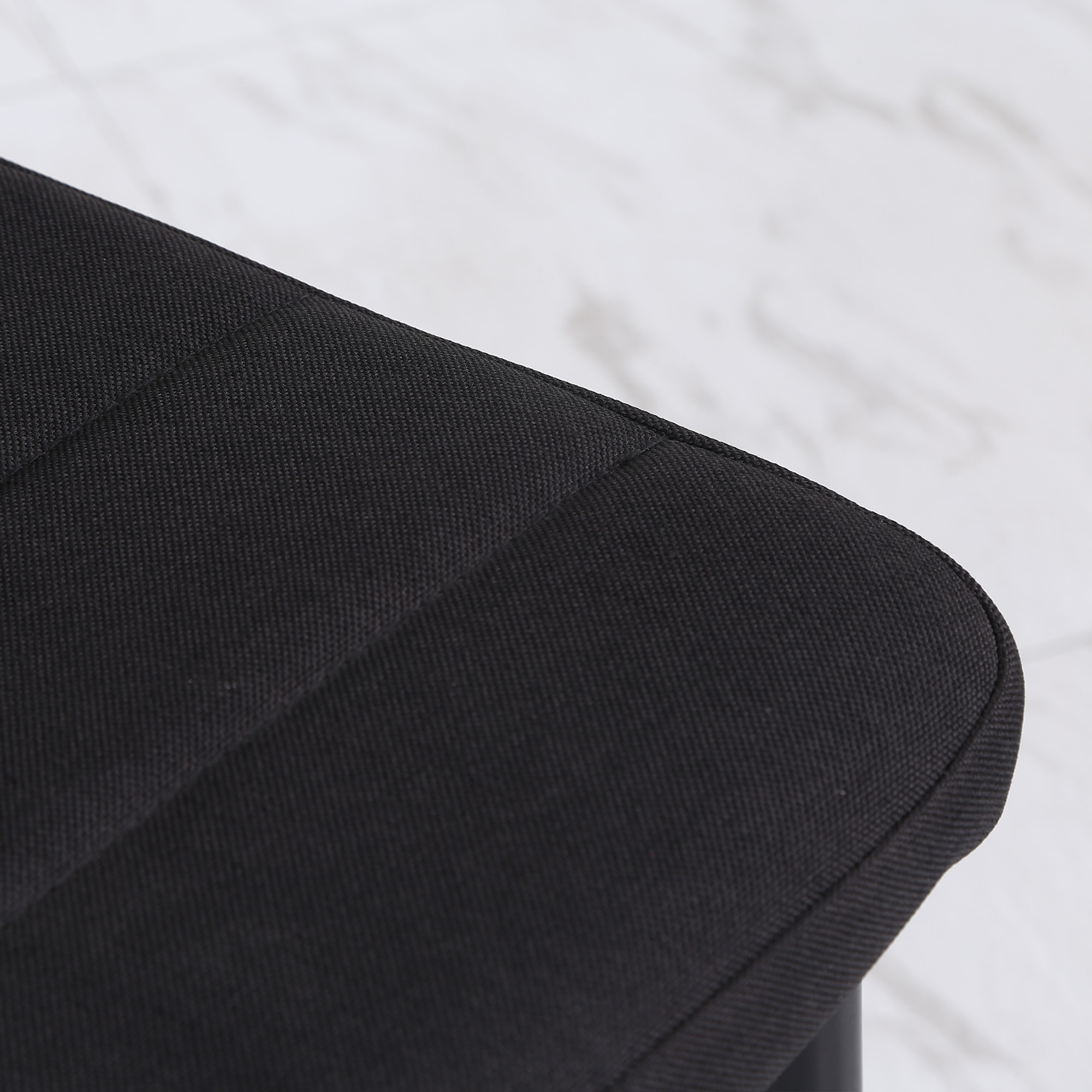 Lot de 4 chaises de salle à manger design tissu noir