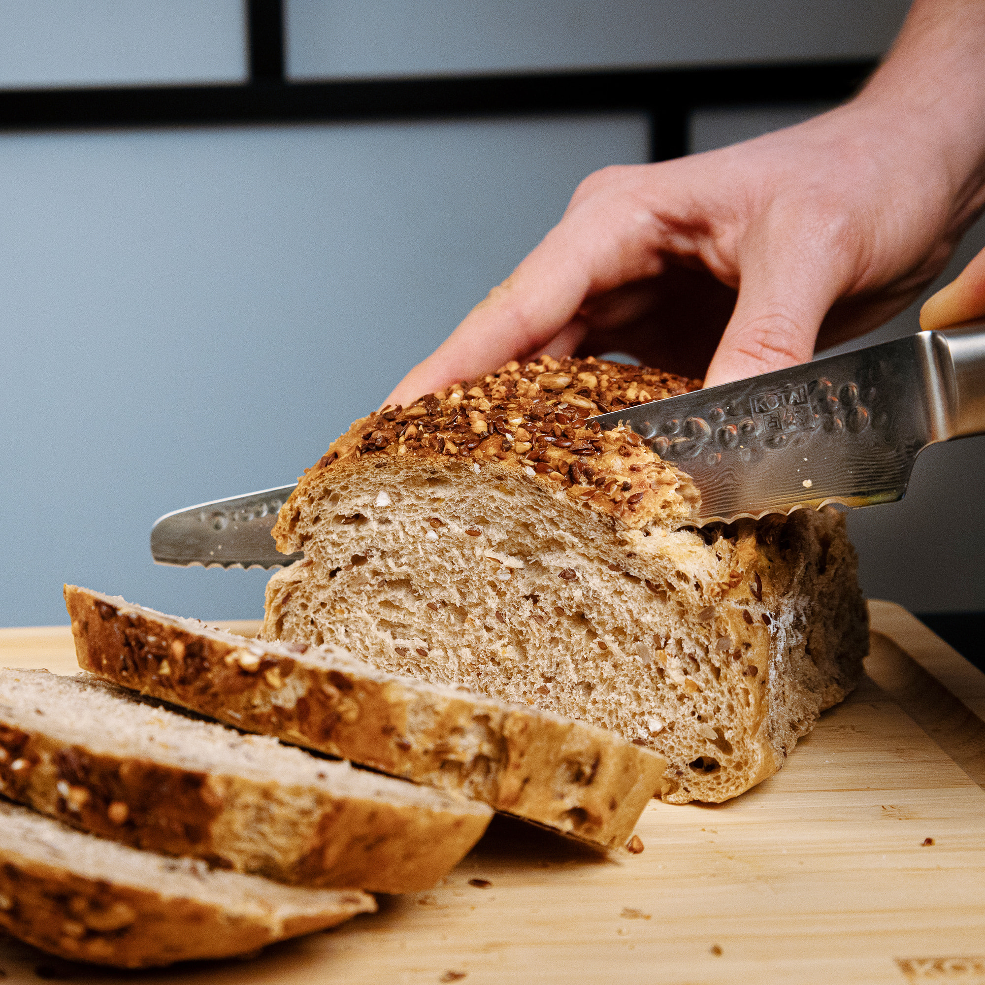 Coltello da pane seghettato | acciaio damasco | L: 20 cm