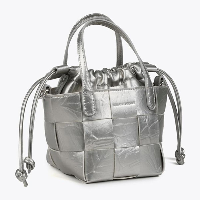 Borsetta intrecciata con texture