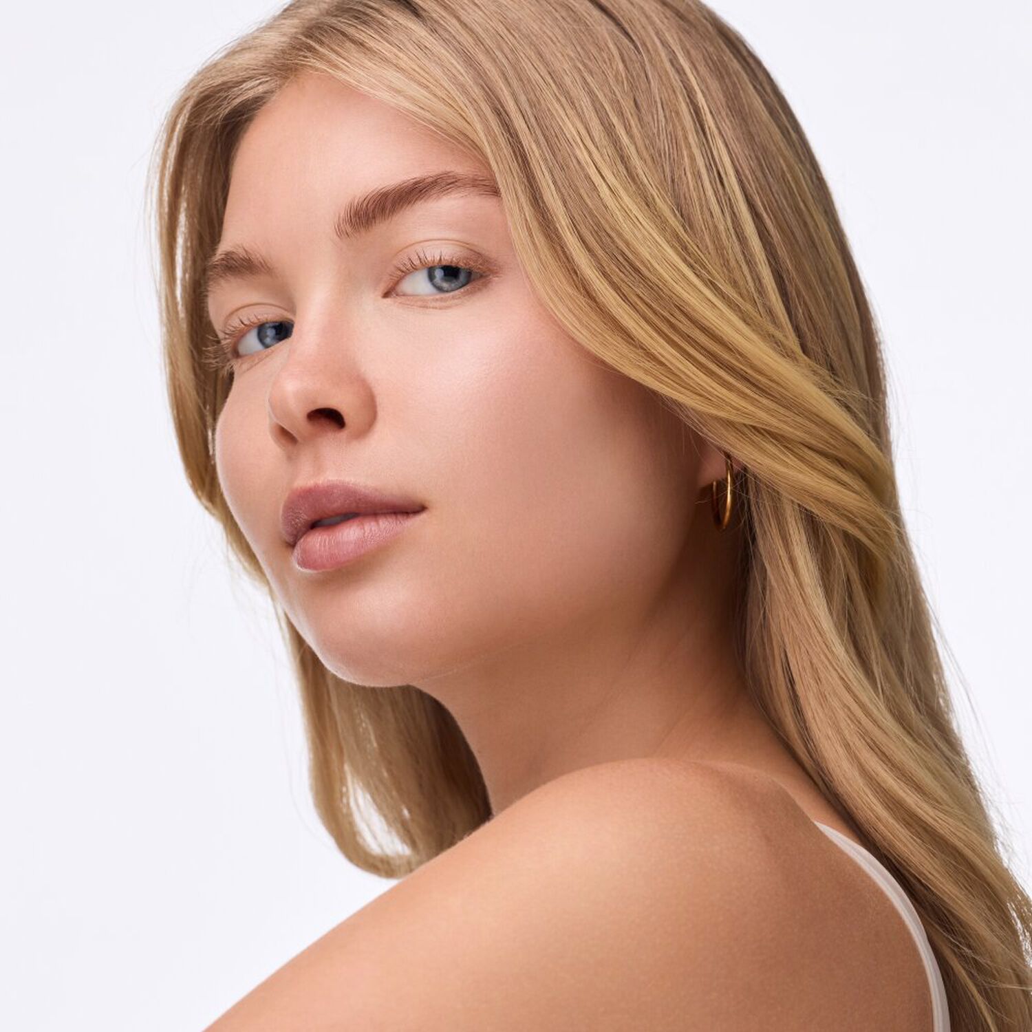 True Skin - Correcteur Haute Couvrance Texture Légère Fini Naturel