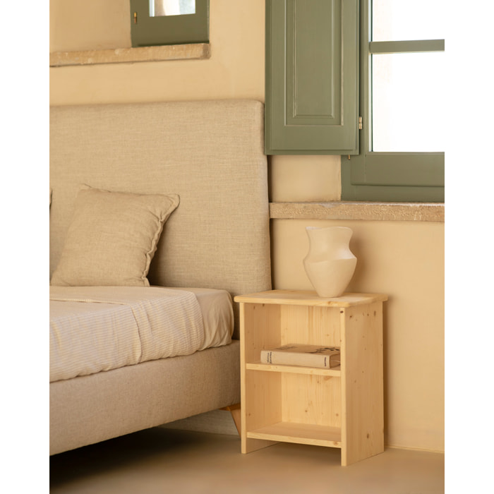 Mesita de noche de madera maciza en tono natural de 50x42cm Alto: 50 Largo: 42 Ancho: 27