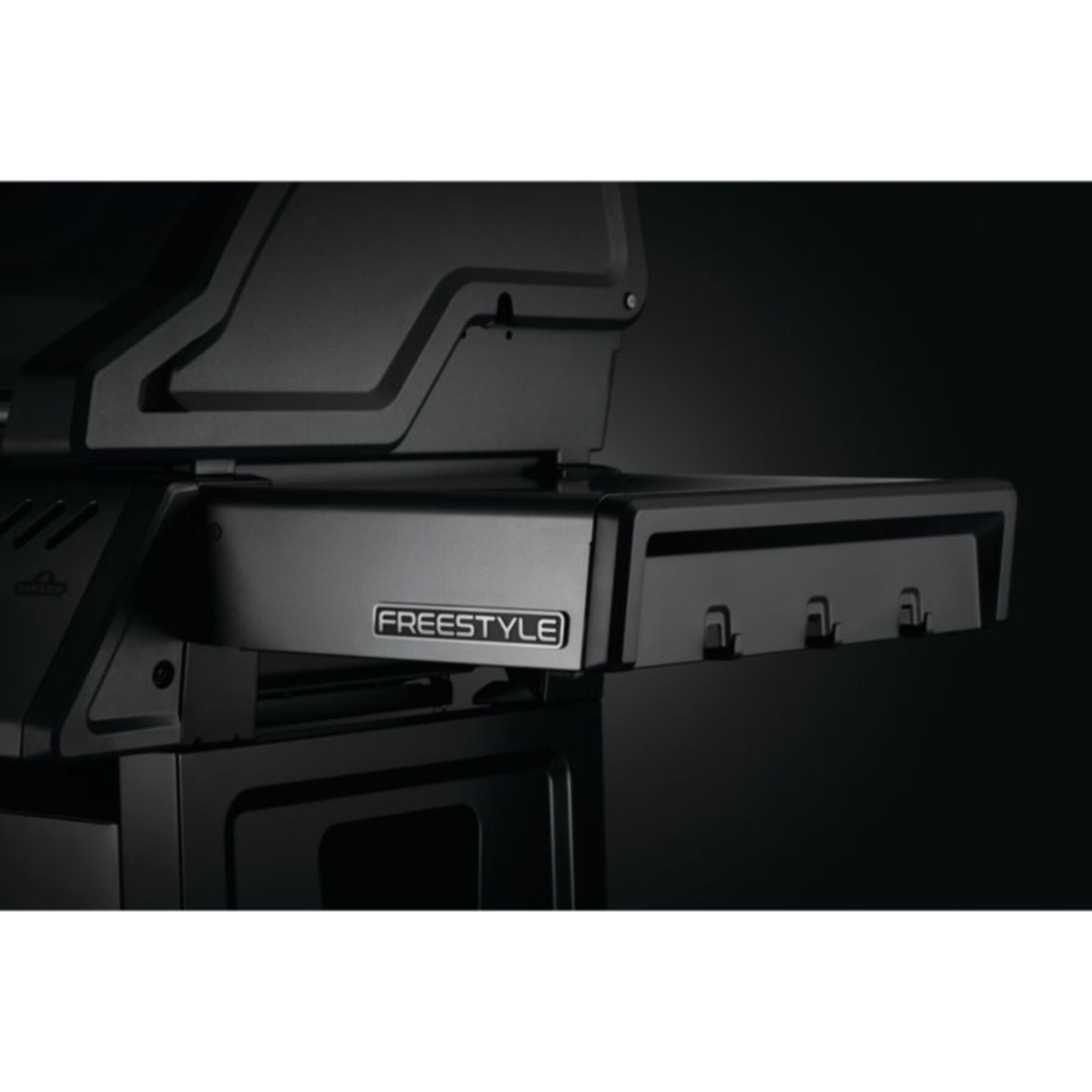 Barbecue gaz NAPOLEON Freestyle  F425PGT-FR noir 4 bruleurs sur chariot, 60x45 cm