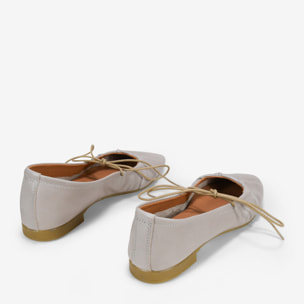 Bailarinas taupe en piel con puntera fina y fruncido