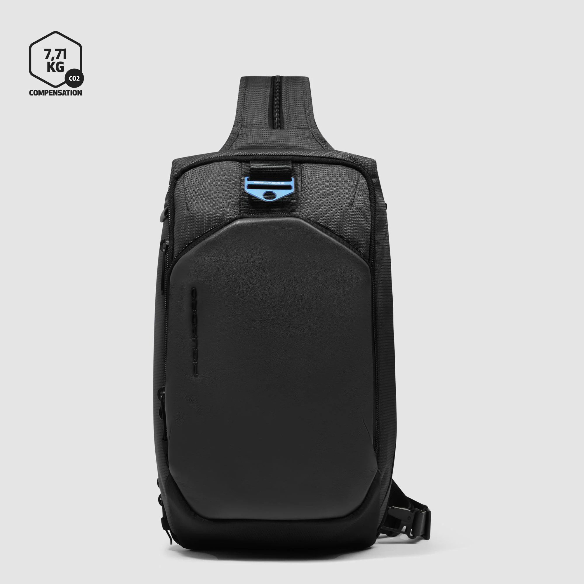 Piquadro Monospalla porta iPad®mini in tessuto riciclato e materiale bio-based con protezione RFID