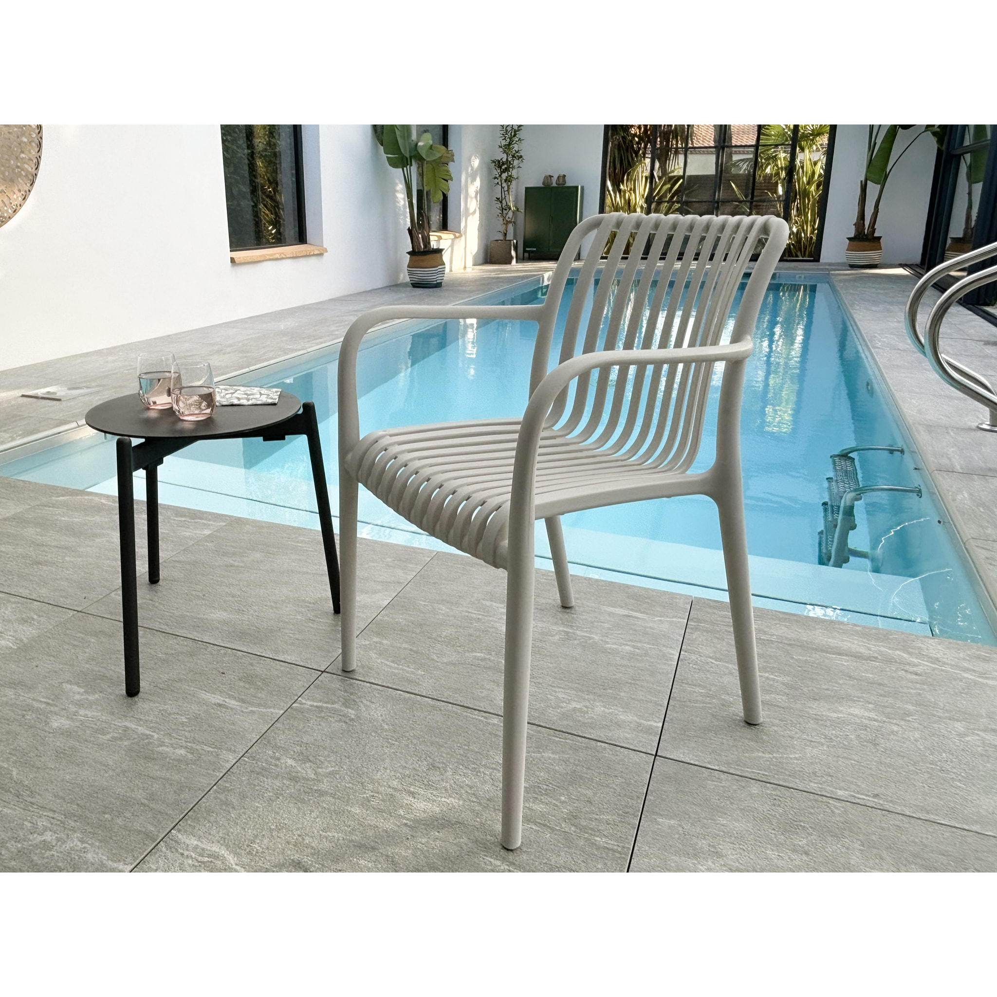 TIAGO - Lot de 2 fauteuils de jardin empilables en Polypropylène