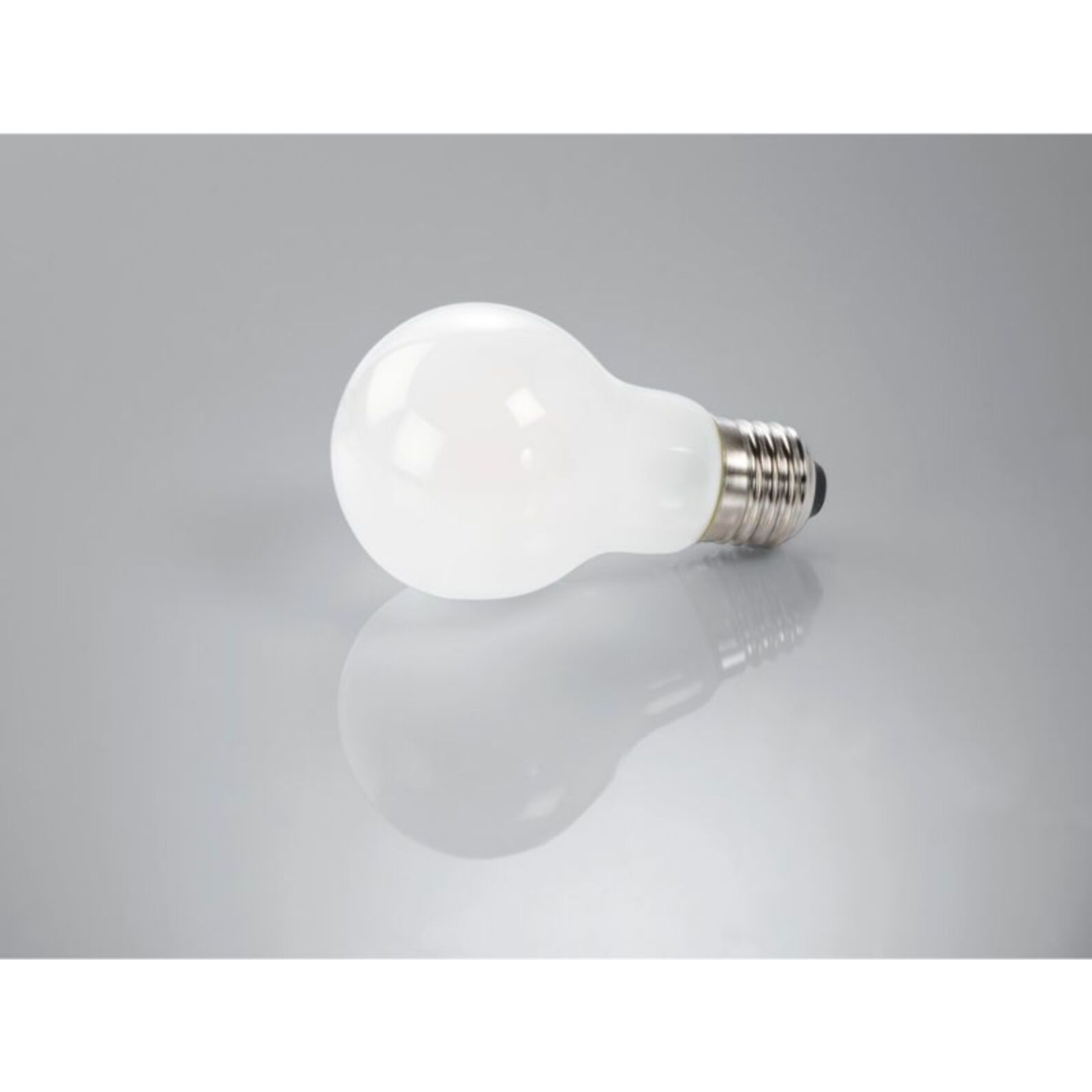 Ampoule XAVAX LED E27 6.5W CLA
