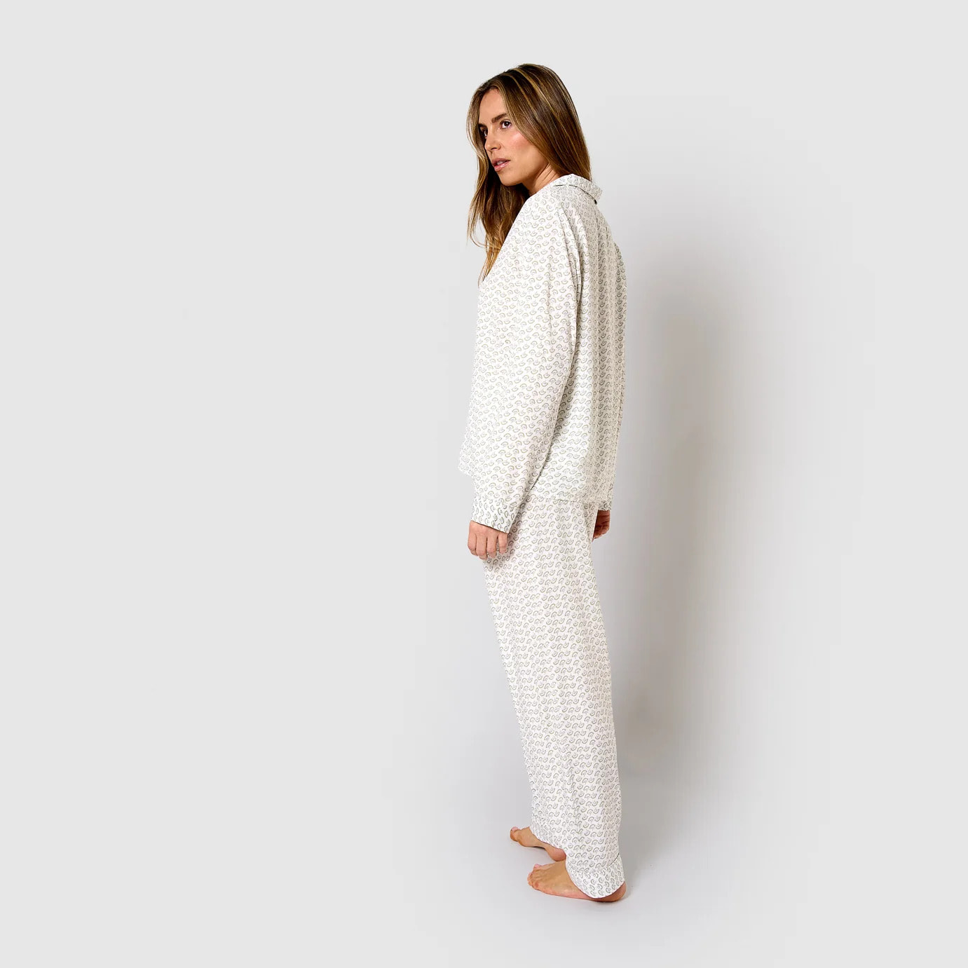Pijama largo camisero de viscosa diana verde
