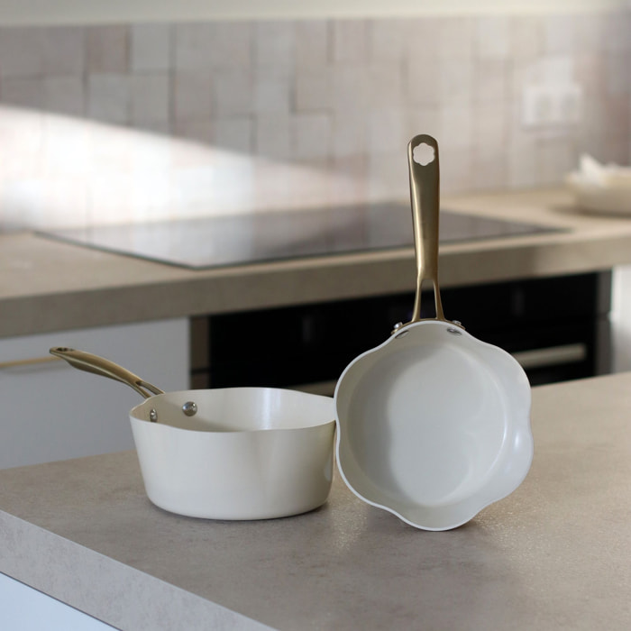 Casserole en aluminium recyclé beige 20cm en forme de fleur DAHLIA