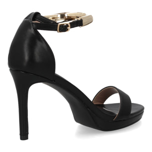 Sandalia tacón elegante fiesta cierre de hebilla.