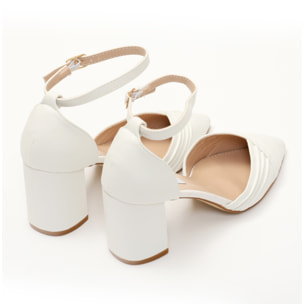 Sandali in simil pelle con tacco comodo quadrato