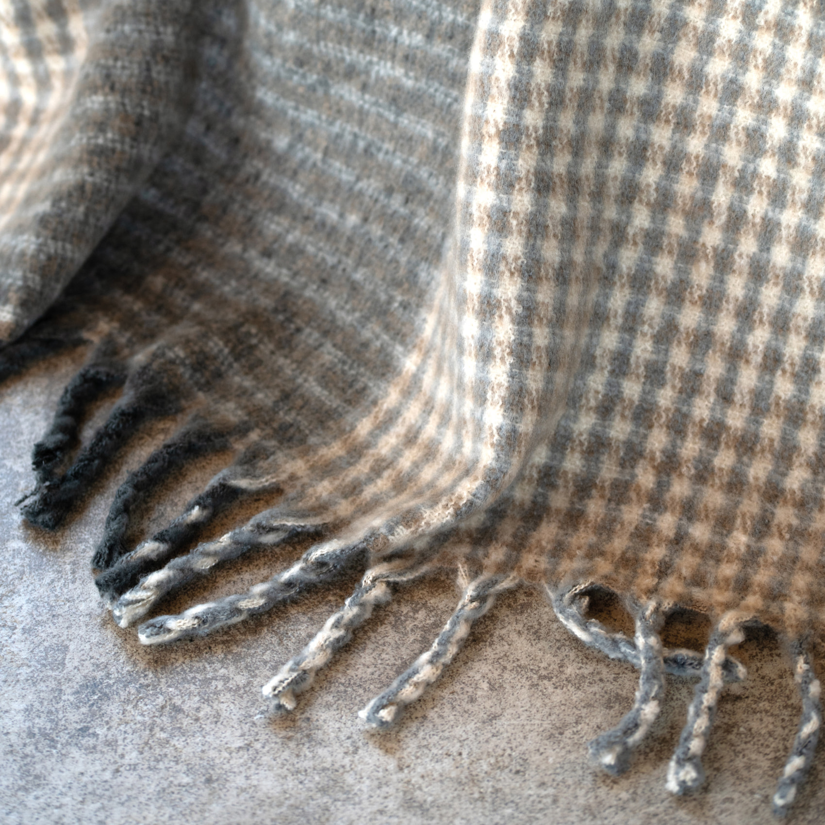 Plaid à carreaux aspect mohair doux - Gris