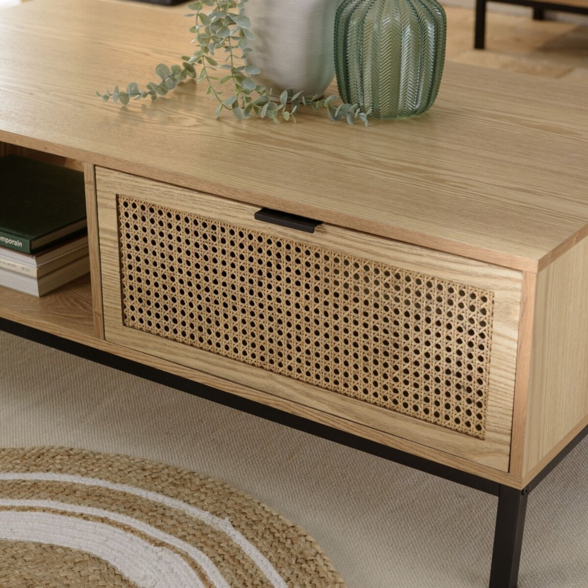 MARCEAU - Table basse 1 niche 2 tiroirs cannage naturel pieds métal noir