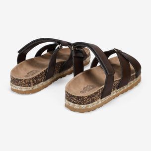 Sandalias planas marrones con suela de corcho y esparto