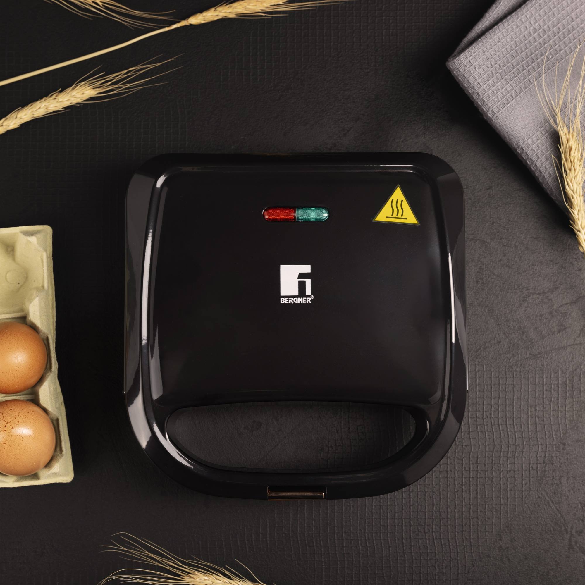 Bergner COPPER Sandwichera 750W con luces indicadoras y control de temperatura automático