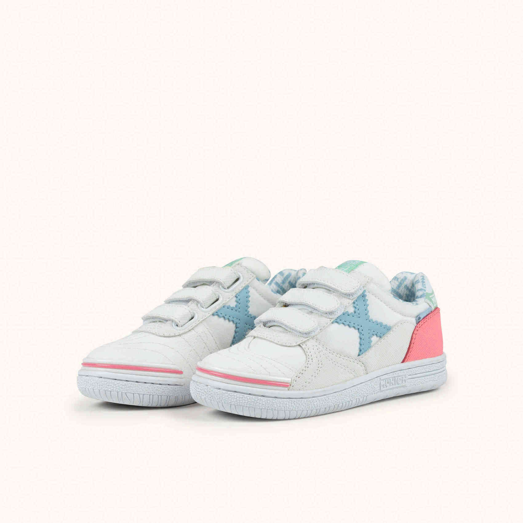 MUNICH G-3 KID VCO 461 Zapatillas Infantiles de Fútbol Sala Blancas con Detalles Rosa y Celeste con Triple Velcro