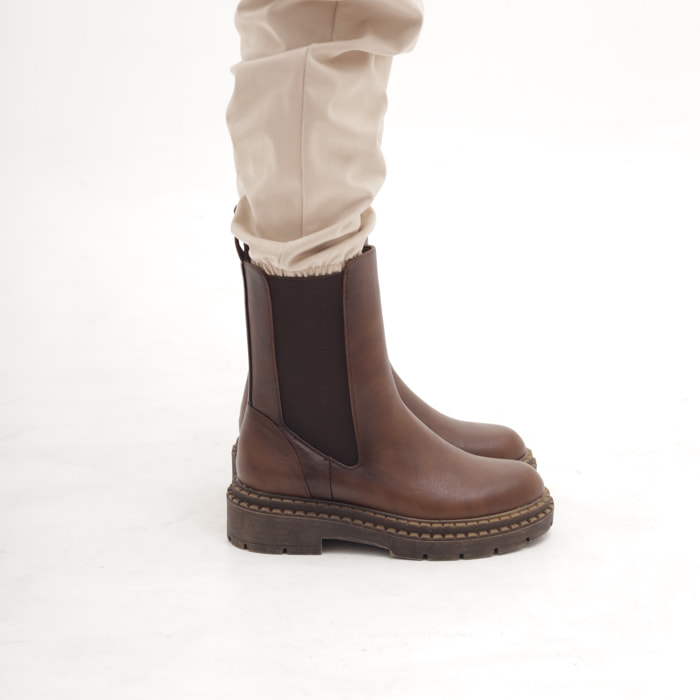 STIVALETTO ELASTICO E ZIP MARRONE