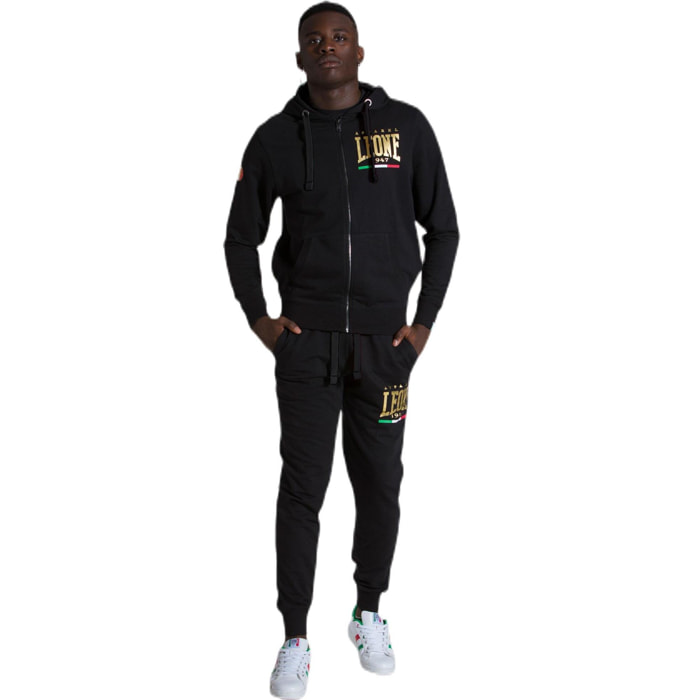 Pantalones deportivos dorados para hombre.