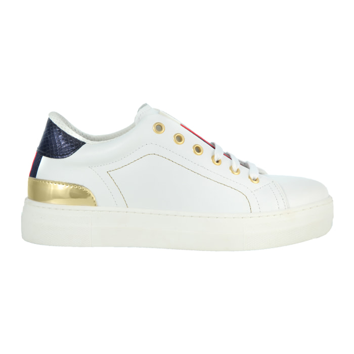 Sneakers in pelle con inserto laminato