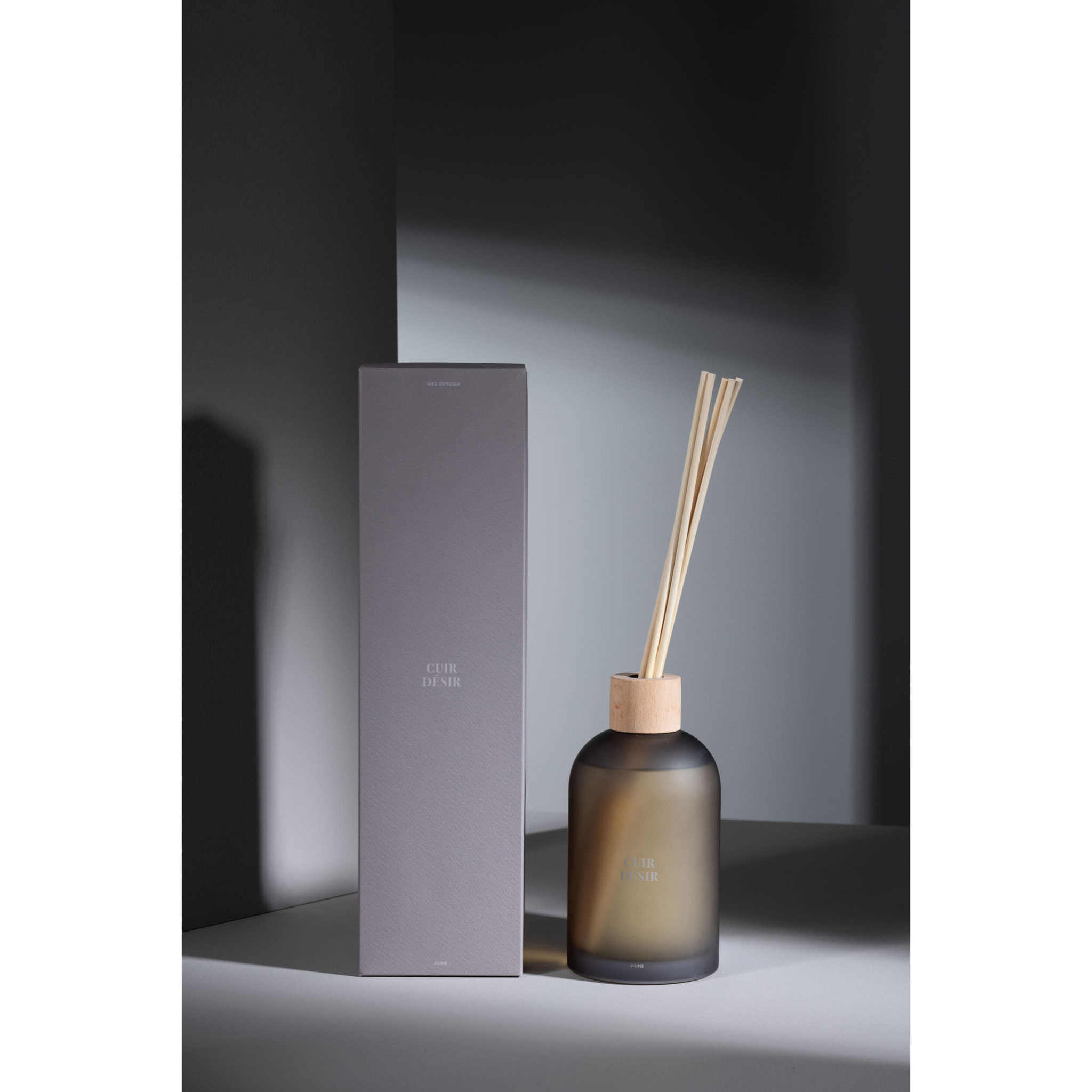 J-Line bâtonnets parfumés Accords Essentiels - Cuir Désir - brun - 550 ml