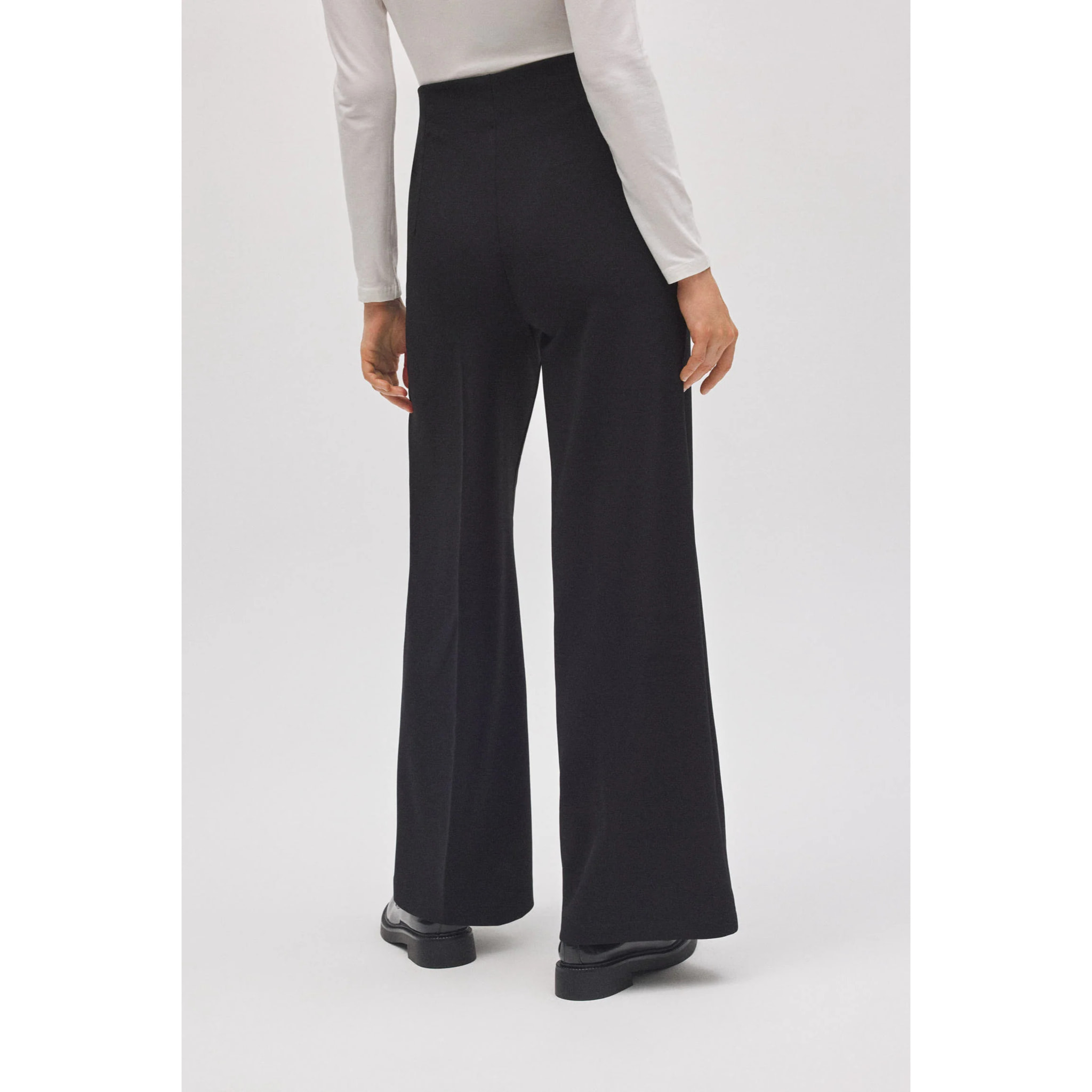 Pantaloni larghi effetto scamosciato nero