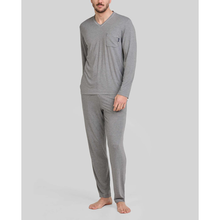 Pijama hombre suave tejido, escote en pico, manga larga y pantalón largo con bolsillos laterales