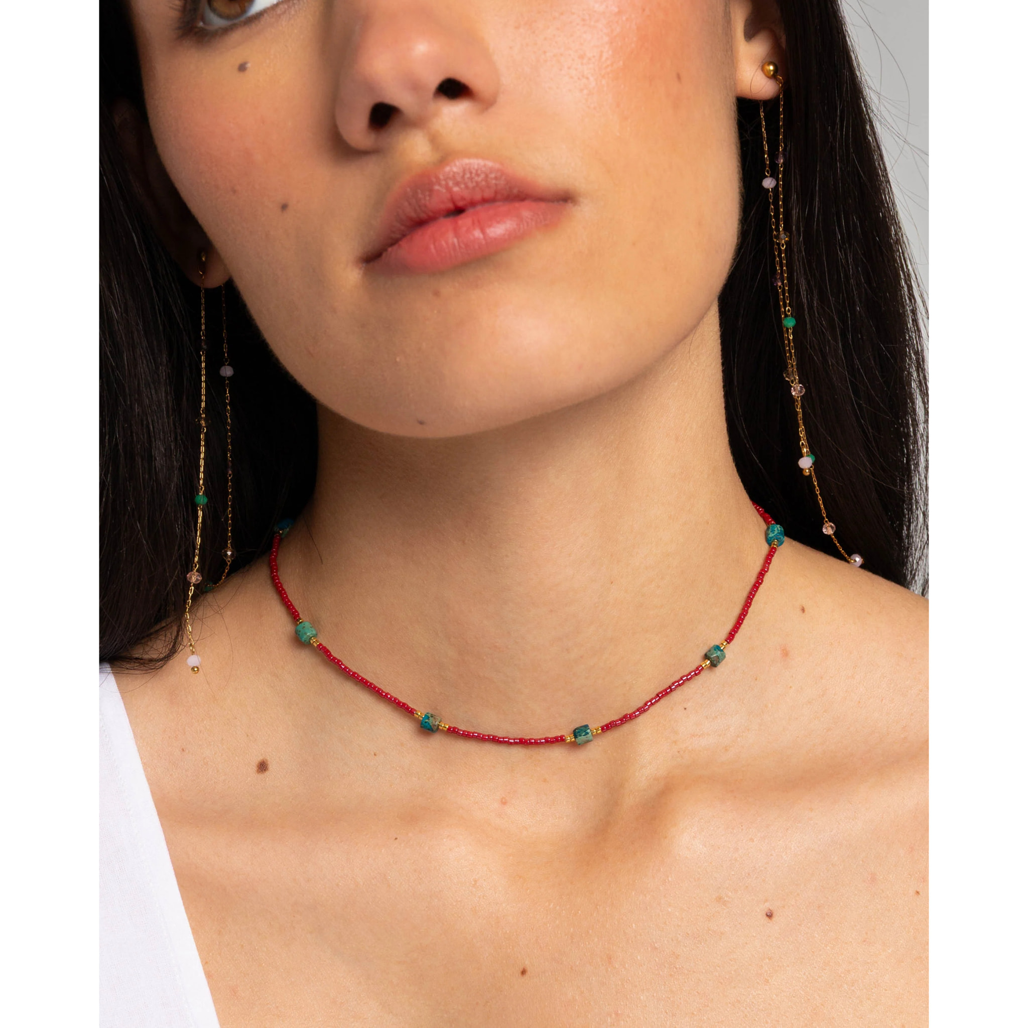 Collar de mujer con abalorios multicolor