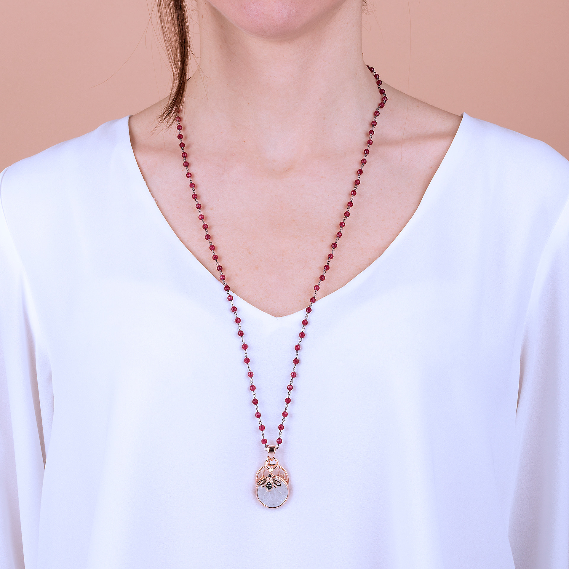 Collana Rosario in Calcedonio Rosso con Pendente Moneta, Ape e Alveare