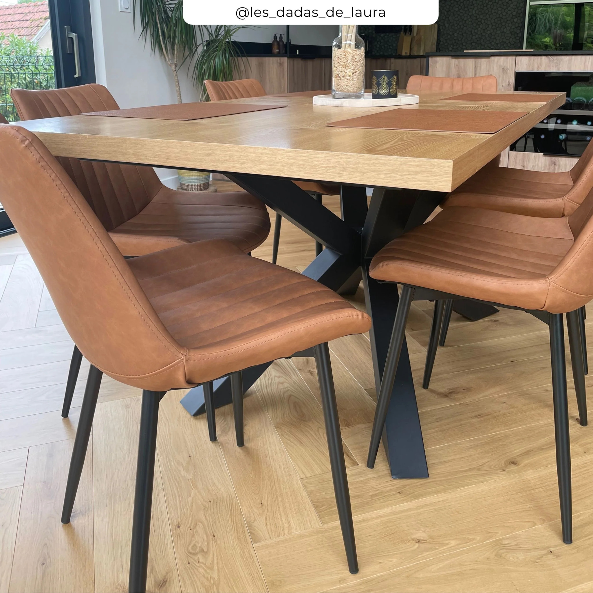 Lot de 2 chaises en cuir synthétique camel et métal noir - Killi