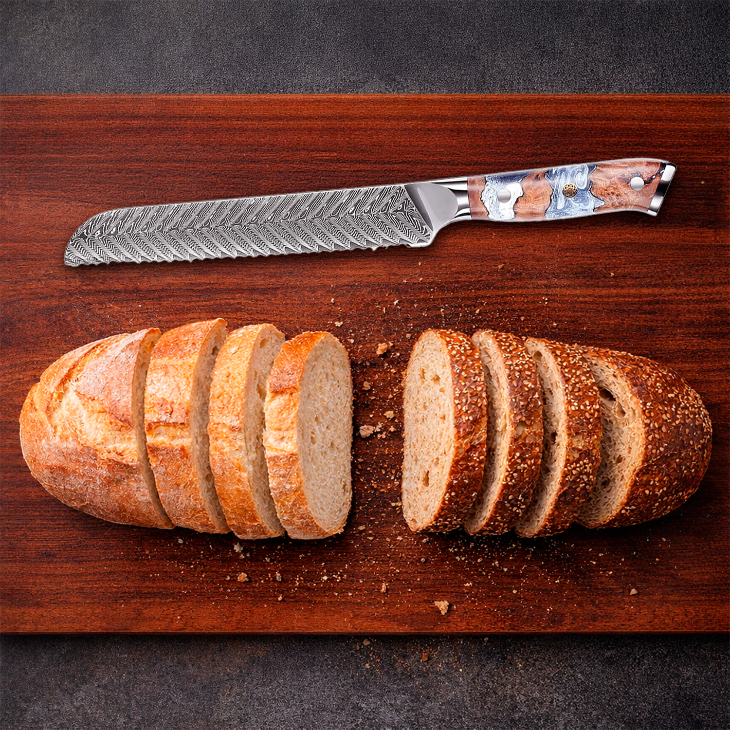 Cuchillo de pan de 7,5 pulgadas estilo Damasco, diseñado para cortes precisos y uniformes.