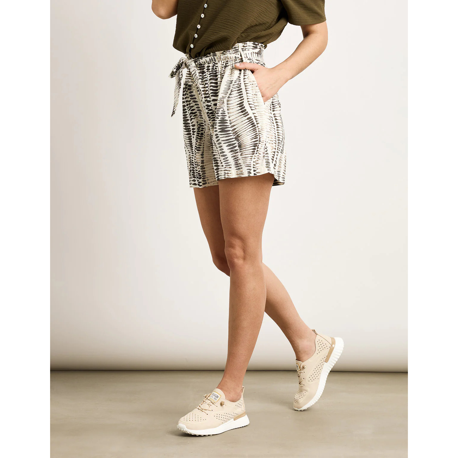 Short Negro - Avajan