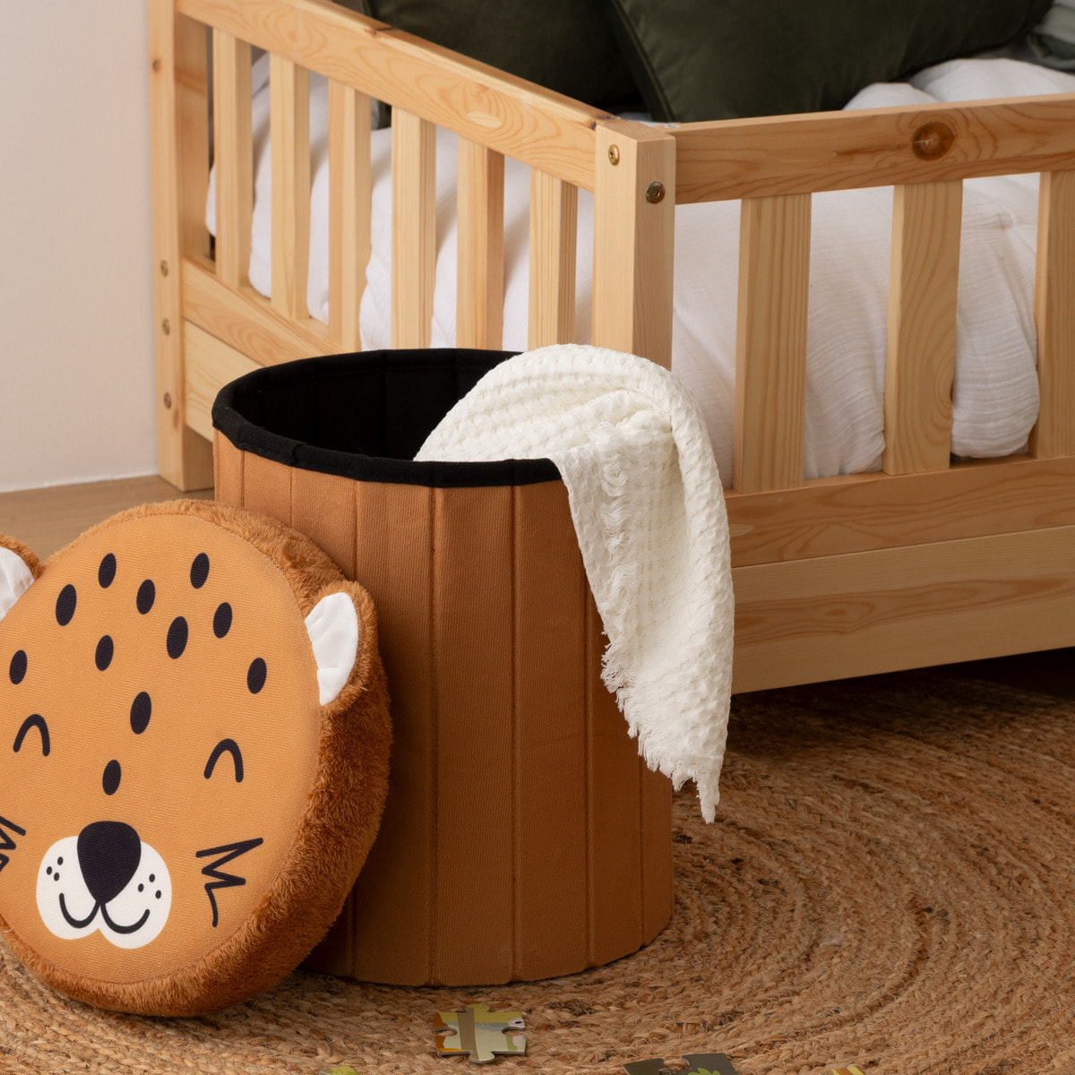 Pouf-coffre enfant léopard pliant "Anoki" orange D30x36cm