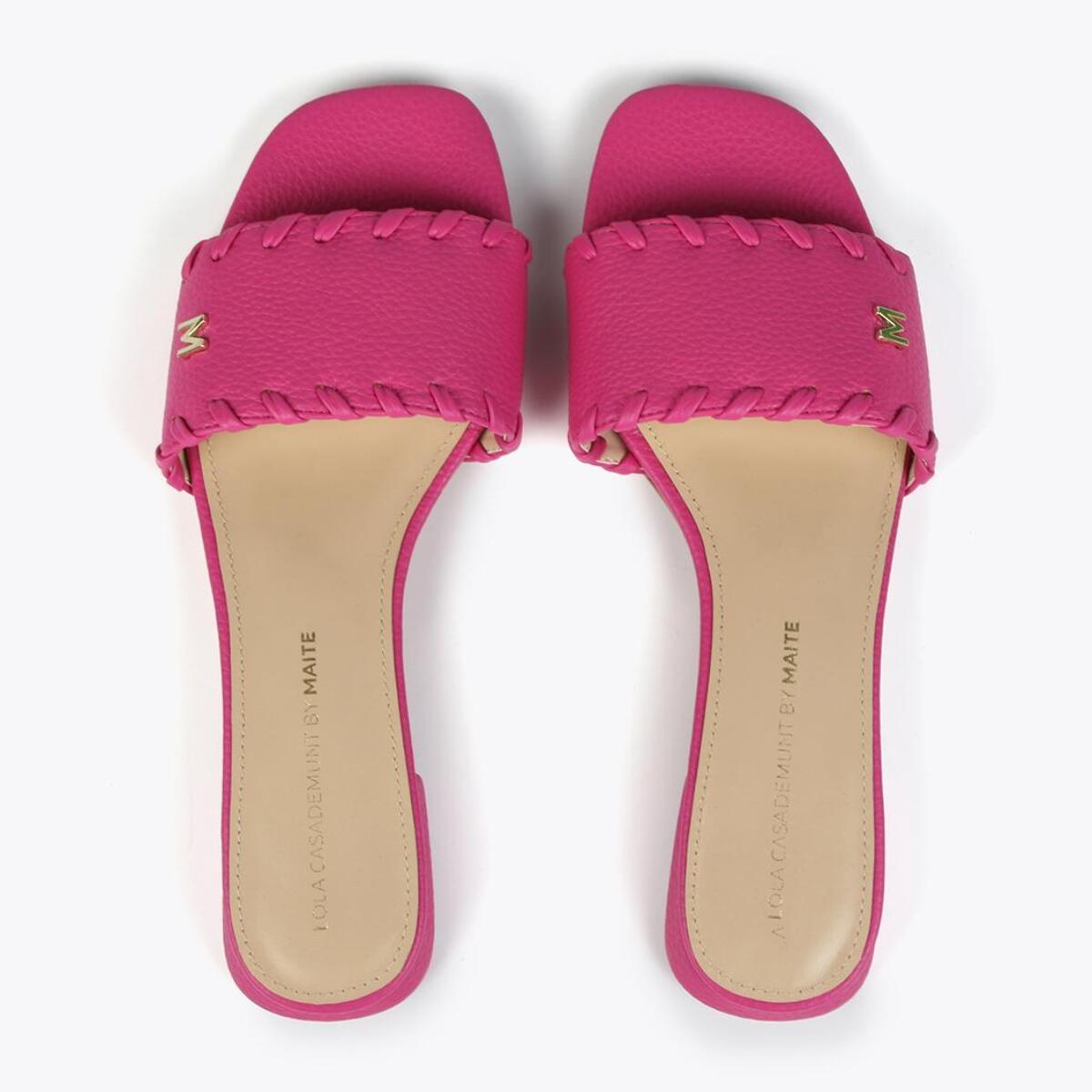 Sandali a ciabattina con dettaglio intrecciato